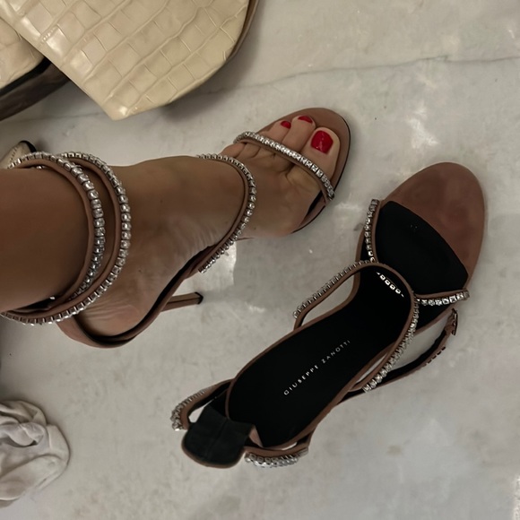 giuseppe zanotti crystal heels - Picture 8 of 14